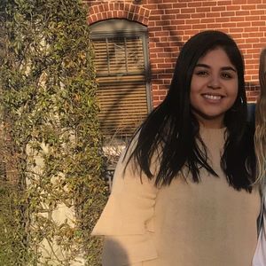 Meet your Posher, Ana